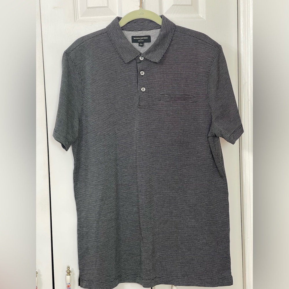 Banana Republic Men’s Dress Polo Size Large PTP 22 Length 29